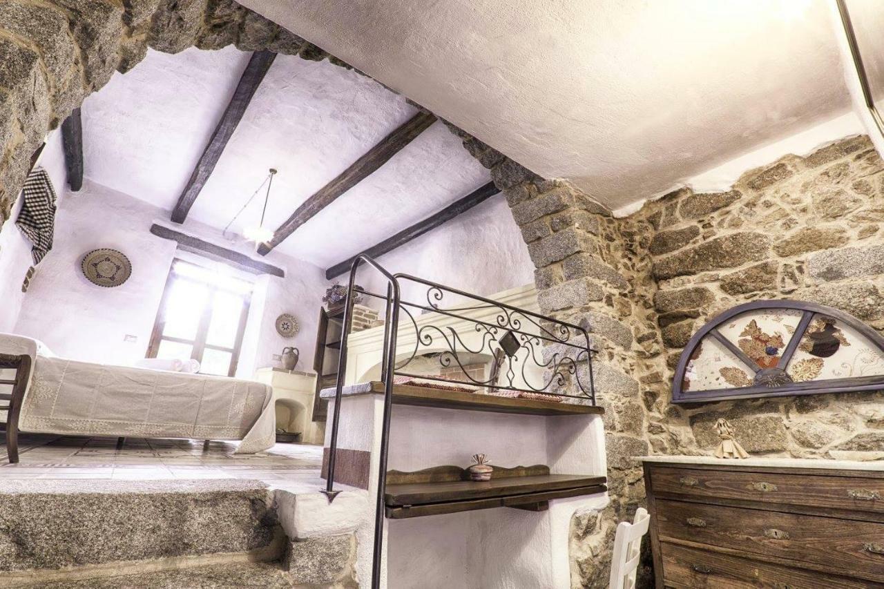 Casa Masini Bed & Breakfast Fonni Bagian luar foto
