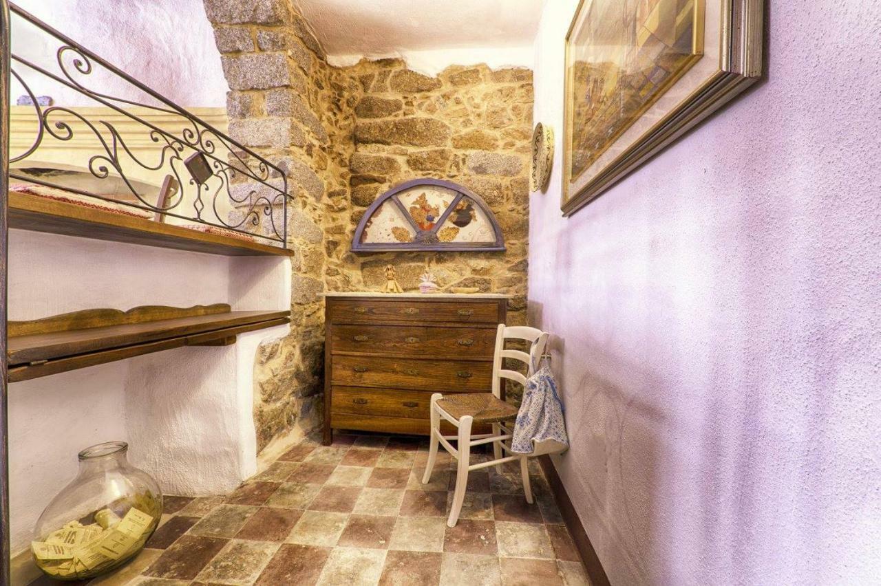 Casa Masini Bed & Breakfast Fonni Bagian luar foto